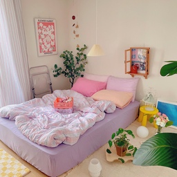 여름과 가을 사이💜 제 최애공간은 침실이에요🥰
instagram @___perola_
