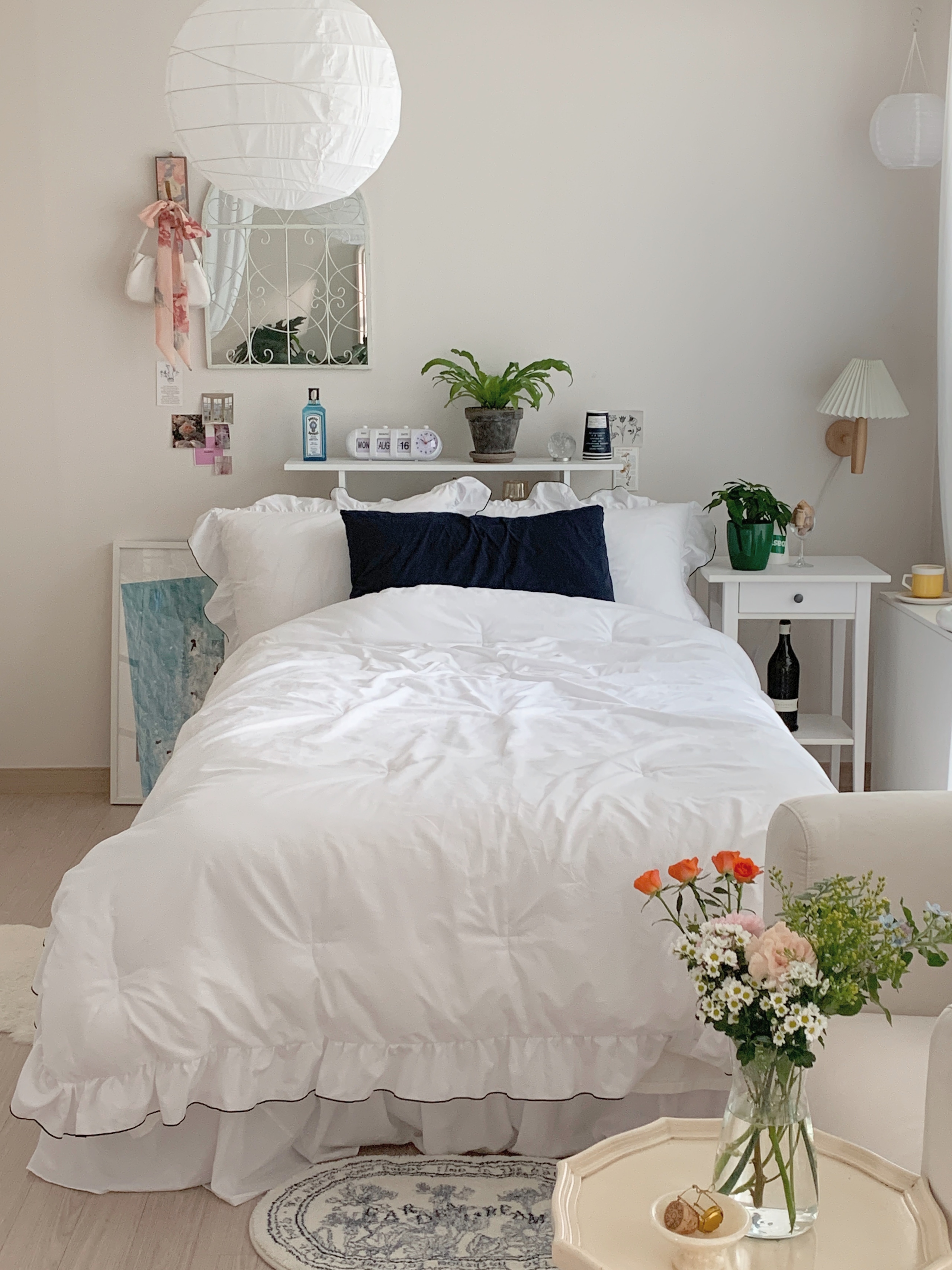 IKEA HEMNES サイドテーブル 美品】IKEA HEMNES（イケア ヘムネス