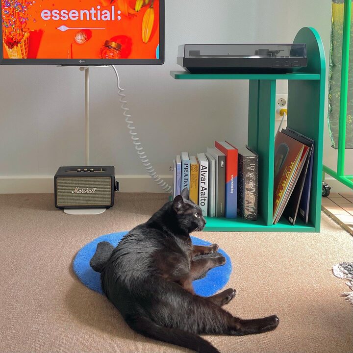 short form carousel card thumbnail