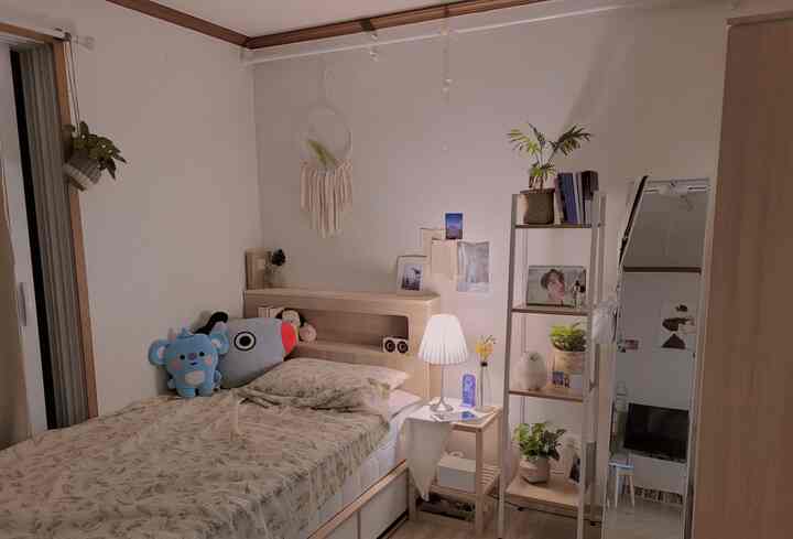 なんでも簡単に飽きてしまったので、家具の構造も頻繁に変えることになりました。