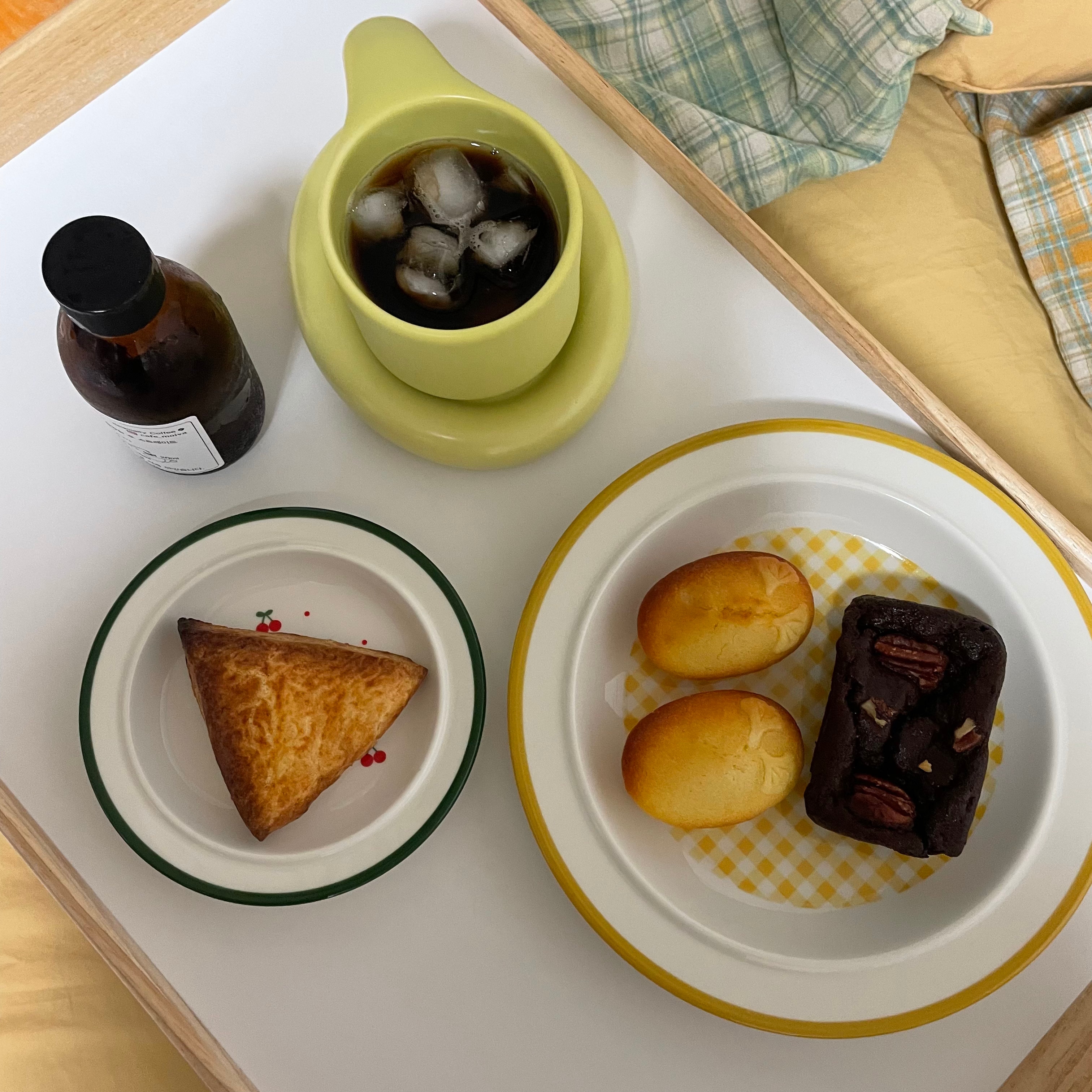 Coucou Retro Charm Dinner Plate - 9