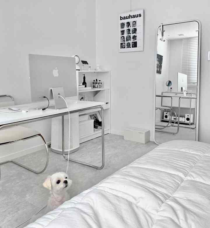 #제품제공

#アイマック #24형 #2021년 #M1

薄くてスリムになったiMac新型

モノトーン空間にシルバーアイマックを置く 
もっときれいに見えます:-)

あちこち移動して運んで撮ってみた 
iMacスペース💭
ノートパソコンだけでiMacを使う
雪が強くなる気分🕶

スタジオのような雰囲気 
出せてとてもいいです👩🏻‍💻


上記の投稿は、今日の家のオーハウス活動の一環としてオハウスで製品を提供され、体験後に作成されました。＆nbsp;