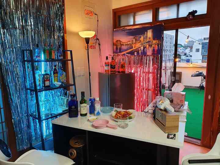 BAR
私は子供を持っていません。
お金が出る場所もなく、私がしたいのですが
生きている 
泣き場のバーで一杯の方〜
統営へのコム