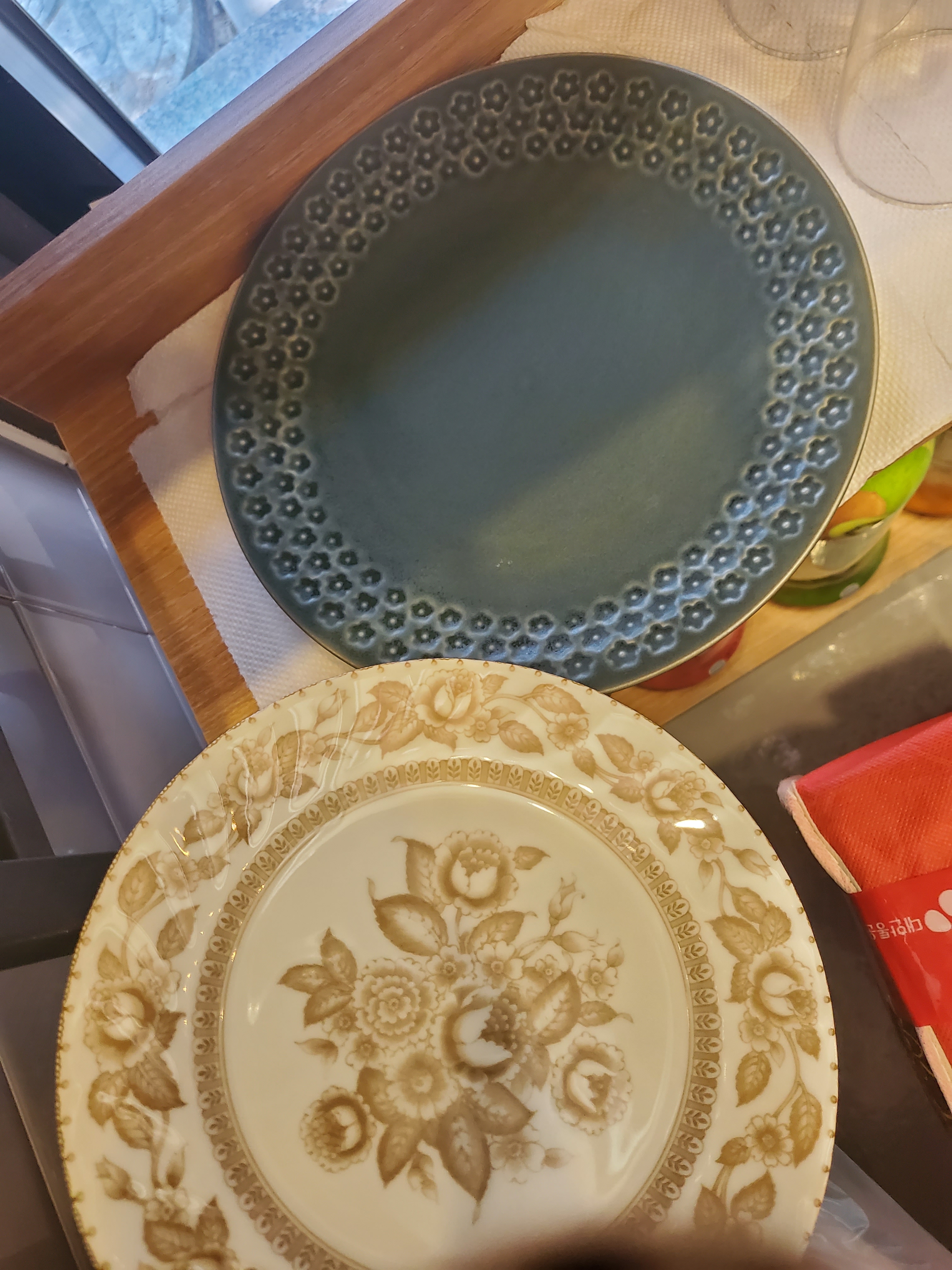 Daisy Rim Ceramic Plate user photo