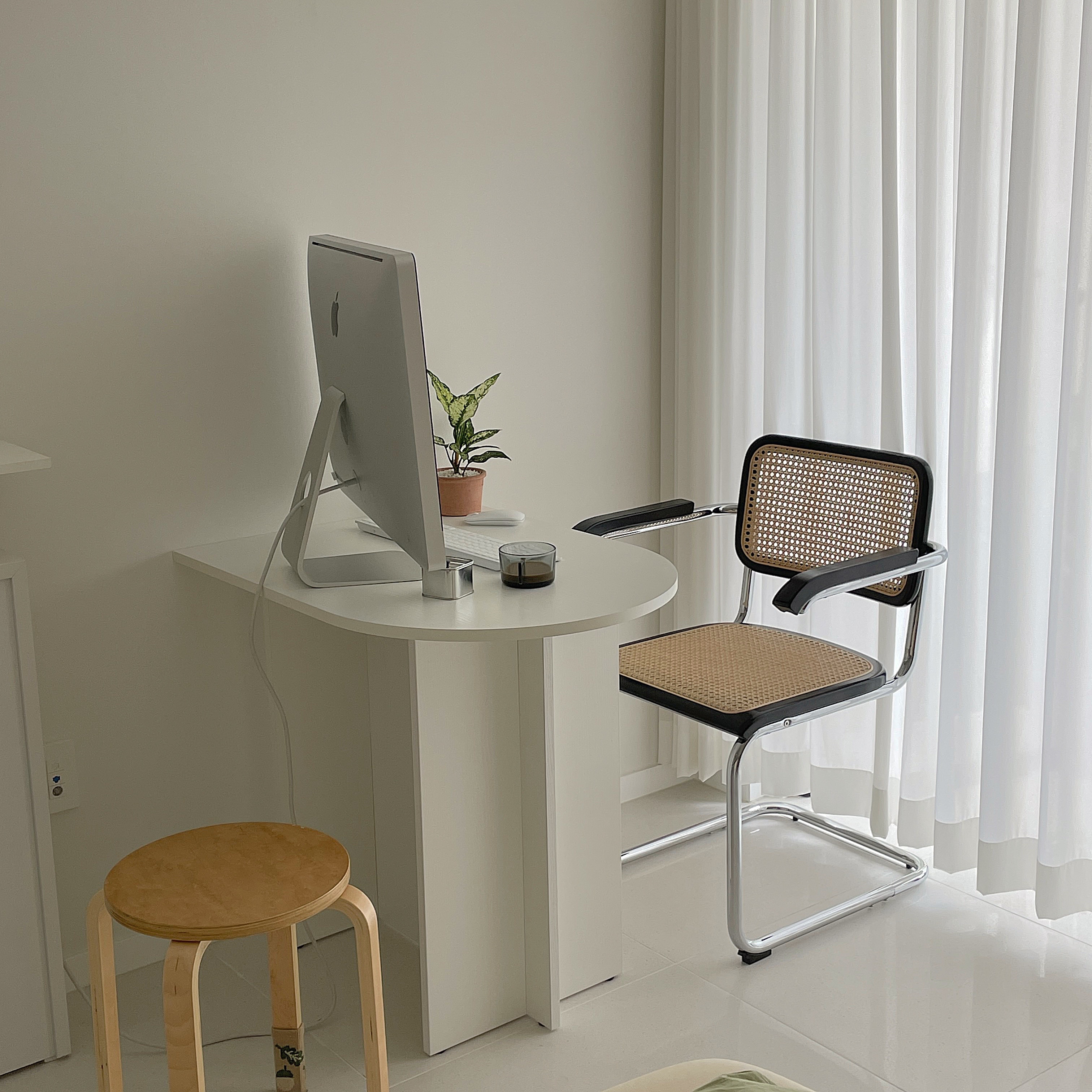Semi-Oval Dining Table (31.5