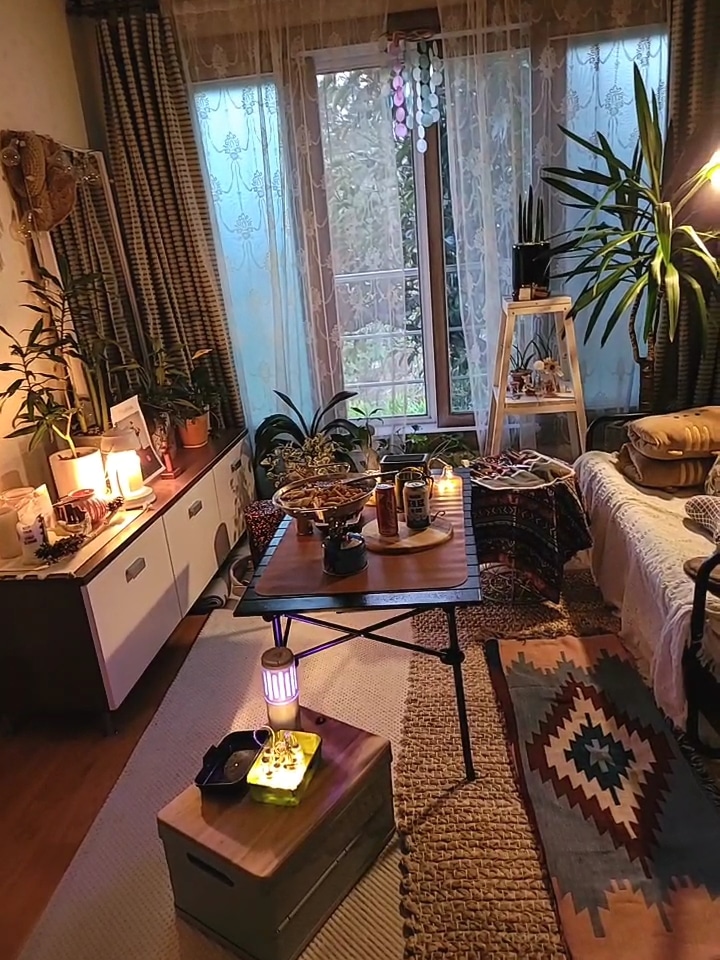 Scented Cinnamon Candle & Decor Set user photo