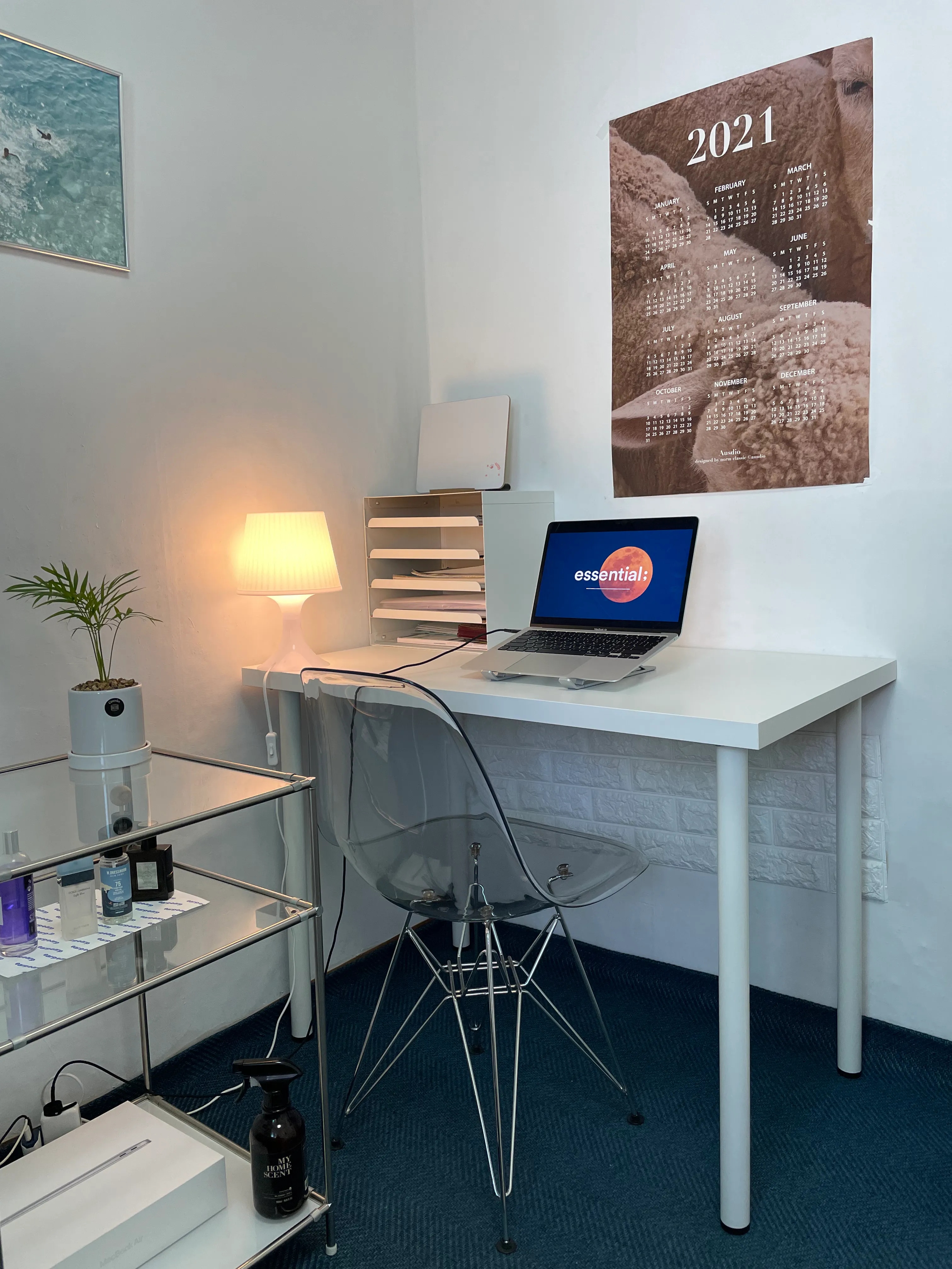 Eiffel Base Molded Chair user photo