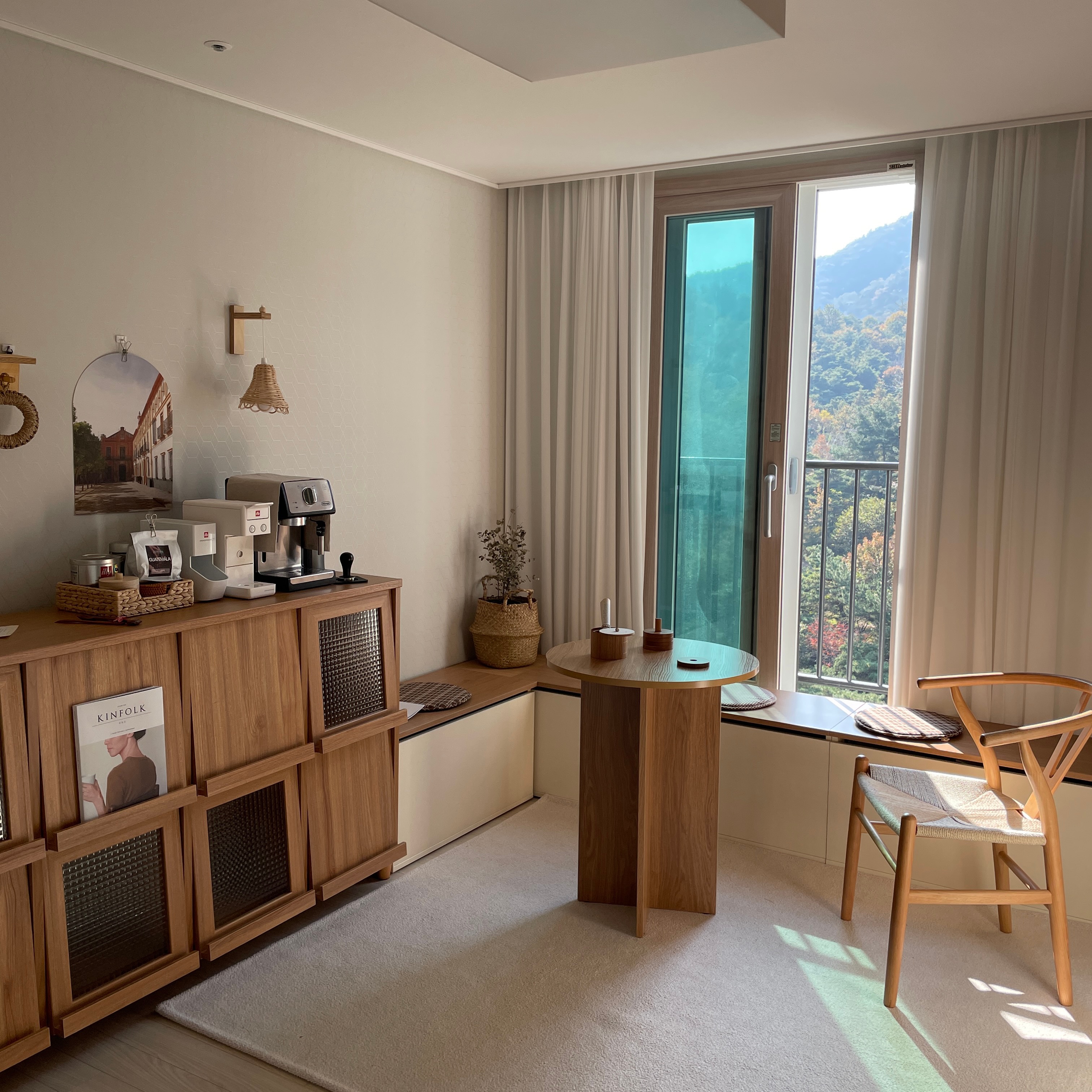 Small Round Dining Table user photo