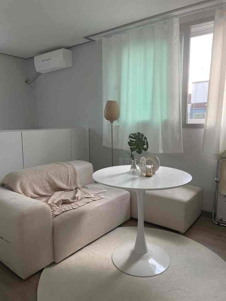 いつも独立を夢見ていたジプスンがついに夢を叶えました:)
最初の自炊ラ私の手で丁寧に一つ一つ飾ったら私の心にとてもこだわる家になったんです