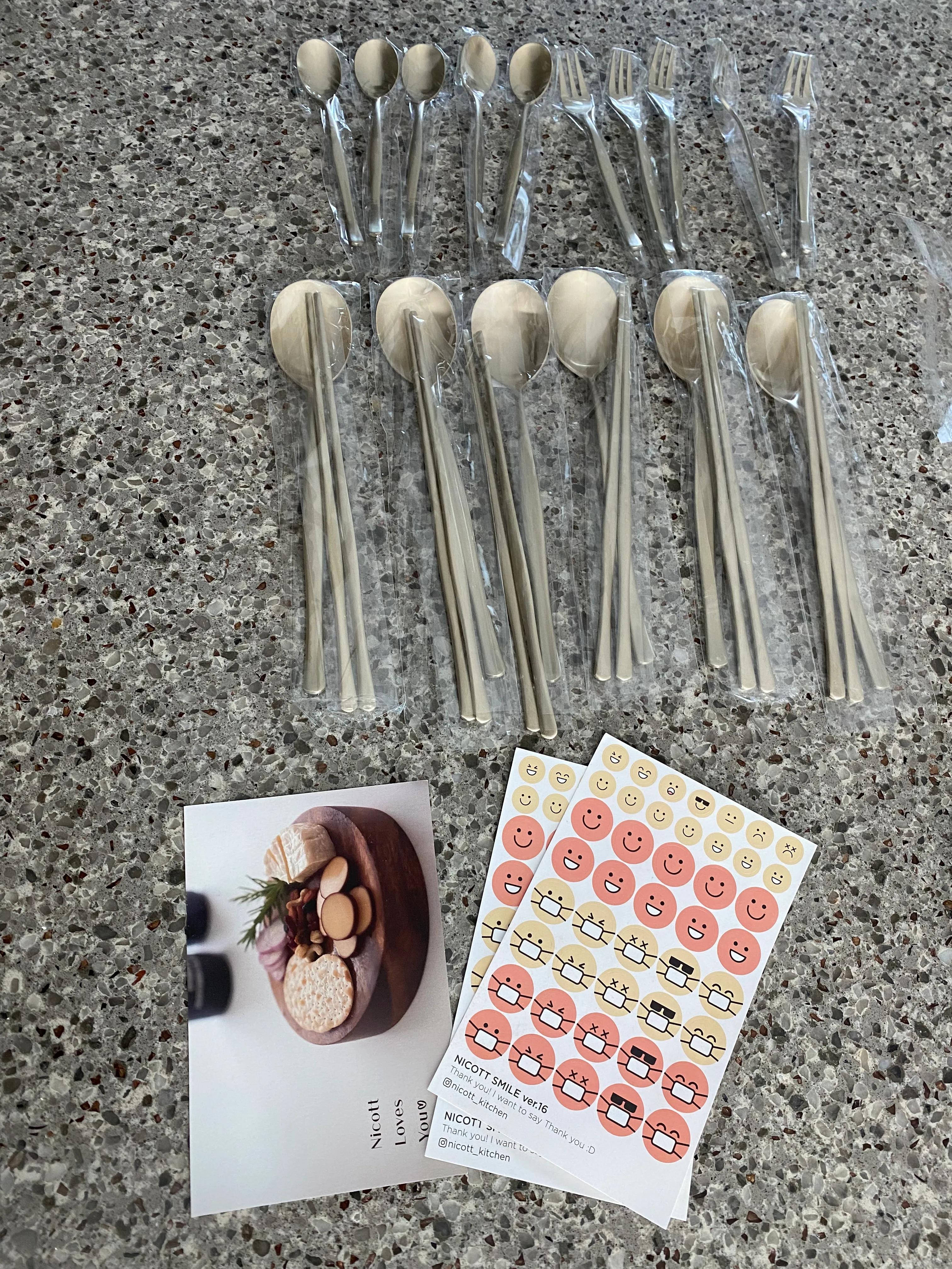 Satin Gold Dessert Cutlery 10-Piece Set user photo