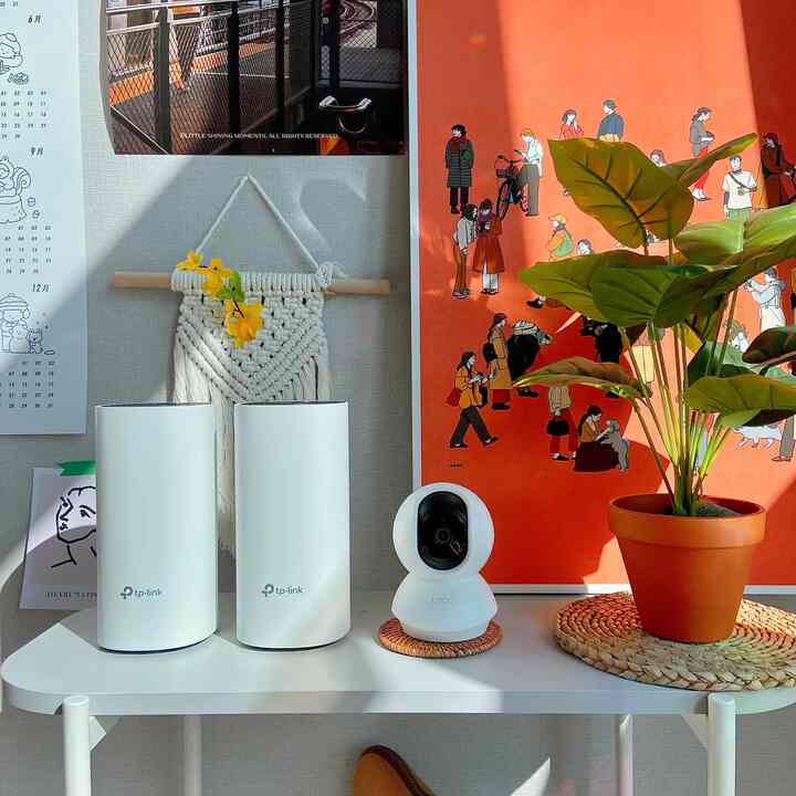 （製品提供）

私は腹層だけにホームカムがあり、オレが1階にいると見にくかったのですが、もう1階にもホームカムができてとてもいいです！
特に360度!!!!ク吸👍🏻👍🏻👍🏻そして高精細！
壊れもなくとても良いです！

メッシュWi-Fiルーターは広いスペース、部屋の多いスペースでもこのルーター一つでどこでもスピード感が速くしてくれます👍🏻
完全にフックフック！だから腹層上がる時もデータ満載!!!
