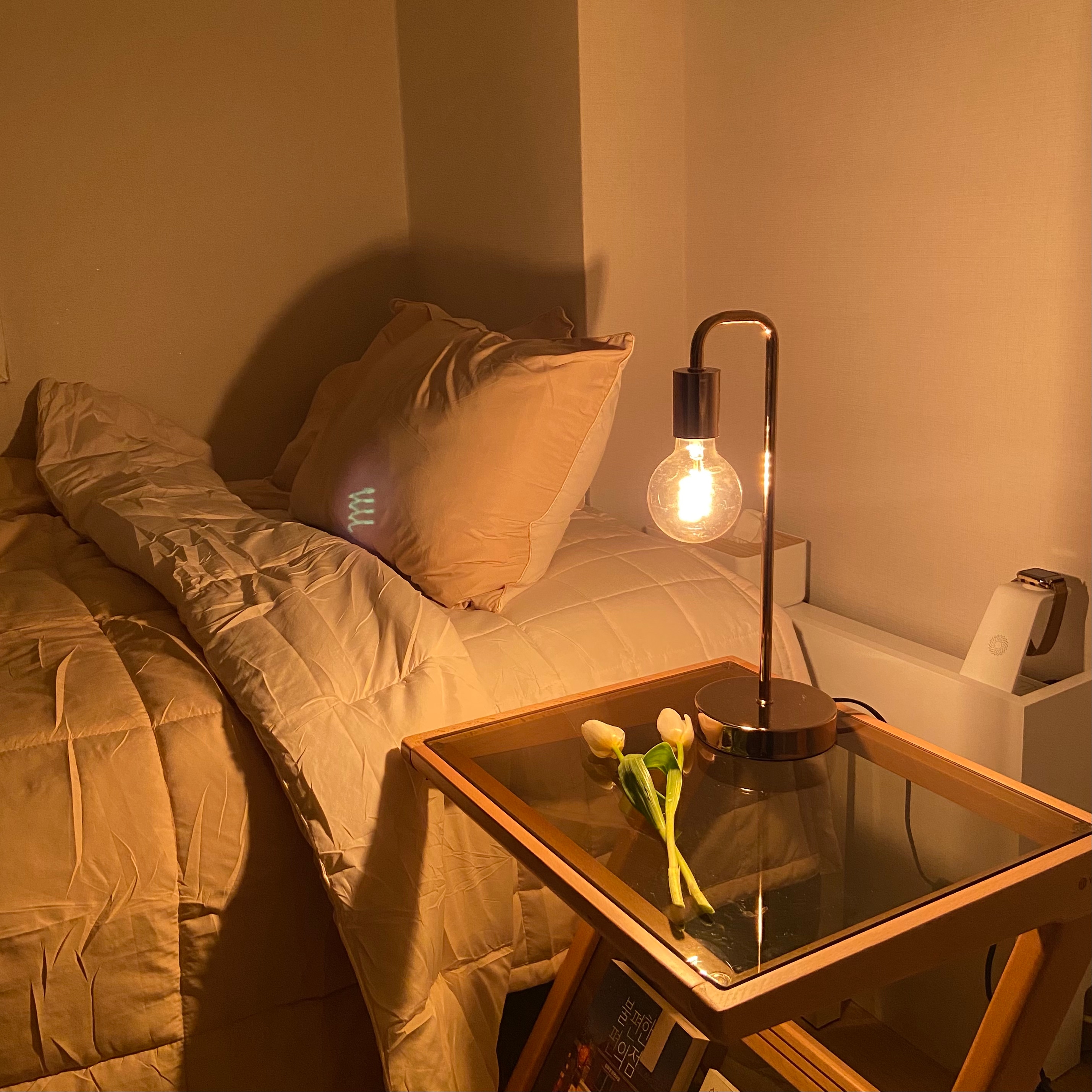 Velita Bedside Gap Side Table Storage Cabinet user photo