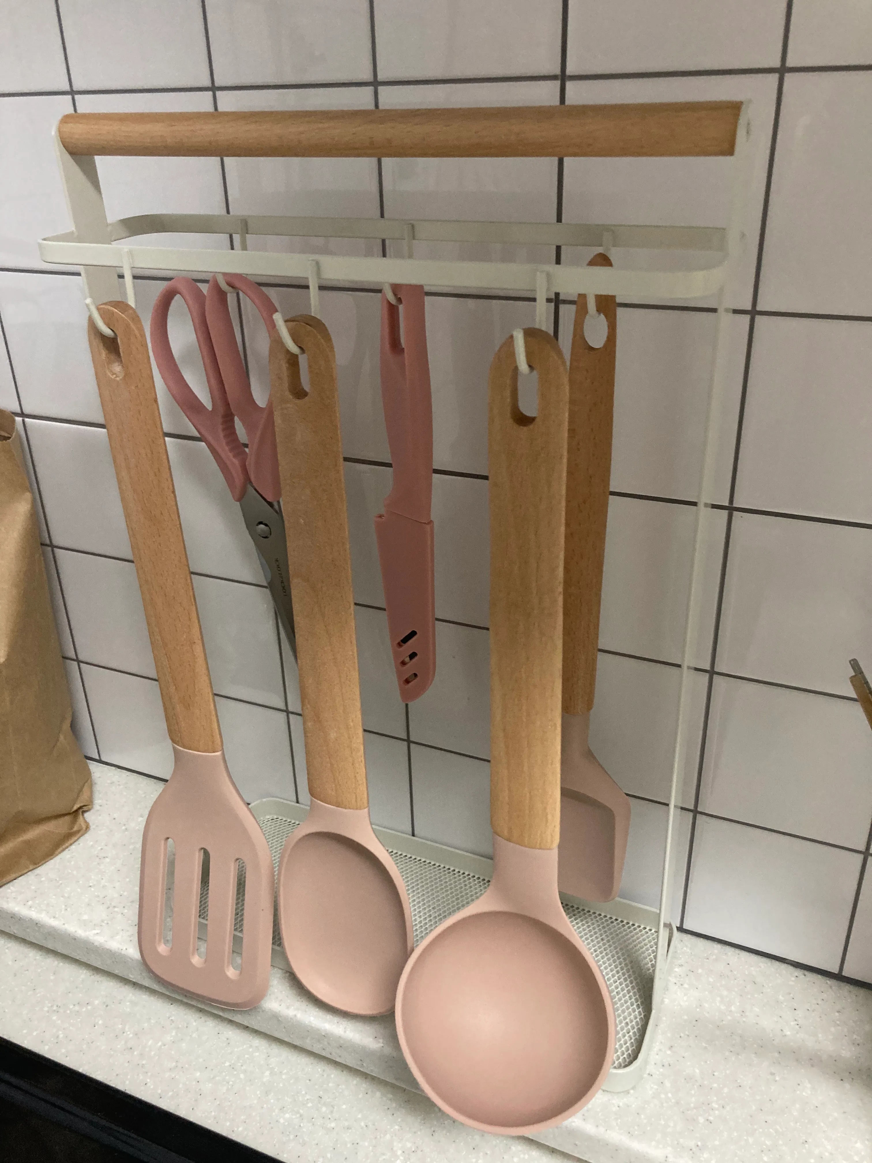 Neo Woody Pink Kitchen Utensil Set (4-Piece) user photo