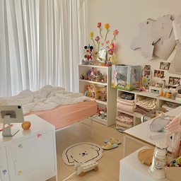 알록달록 아기자기한 내 방🛏
귀여운거 한가득💕