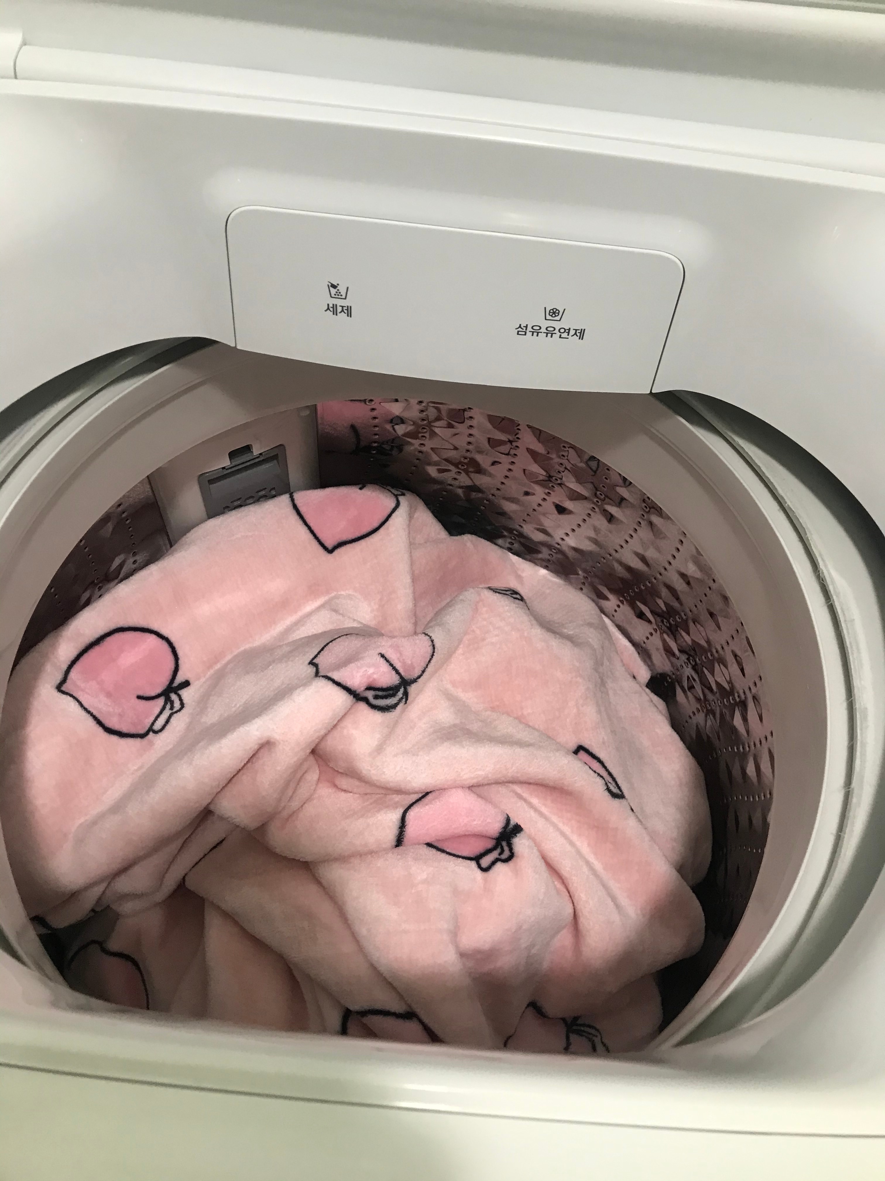 Momozzing Plush Blanket & Comforter user photo