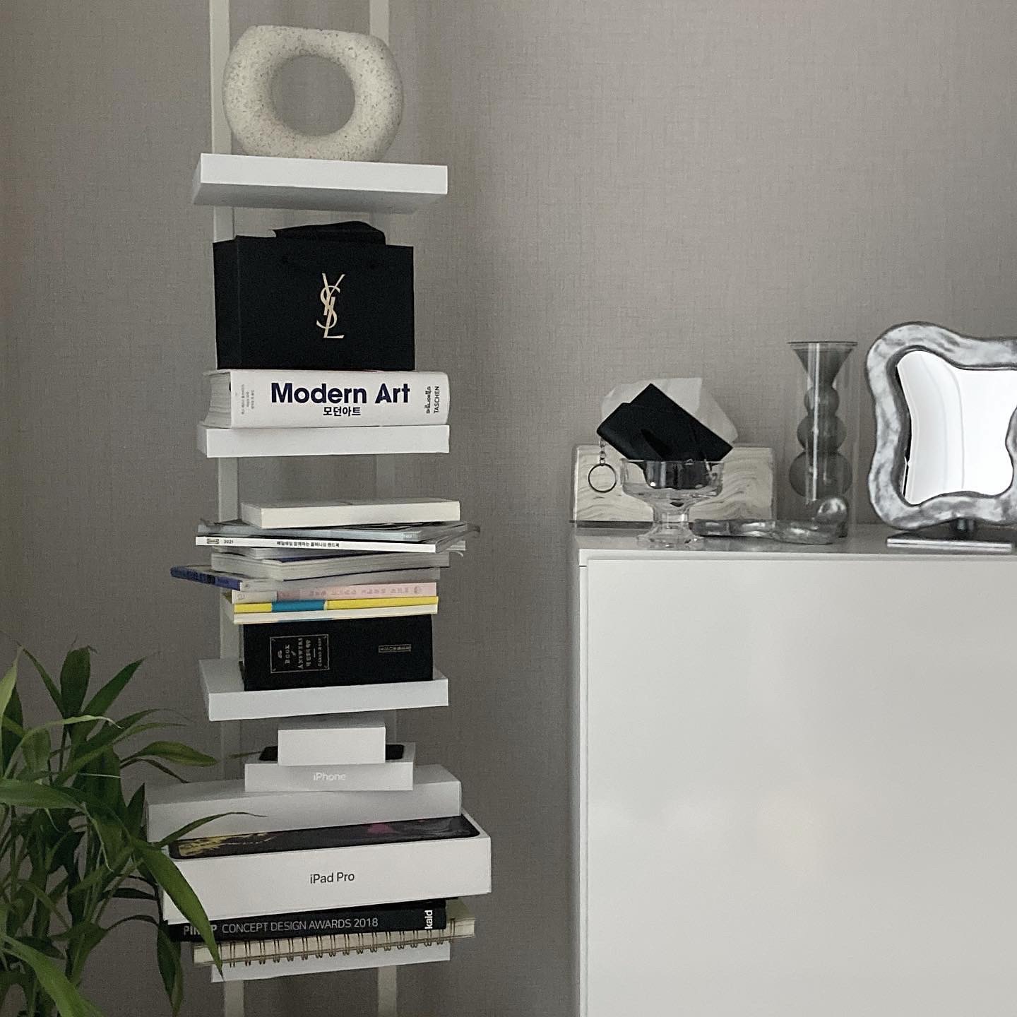 Slim 5-Tier Book Tower user photo