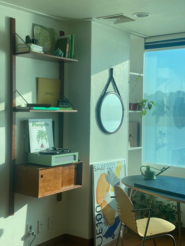 short form carousel card thumbnail