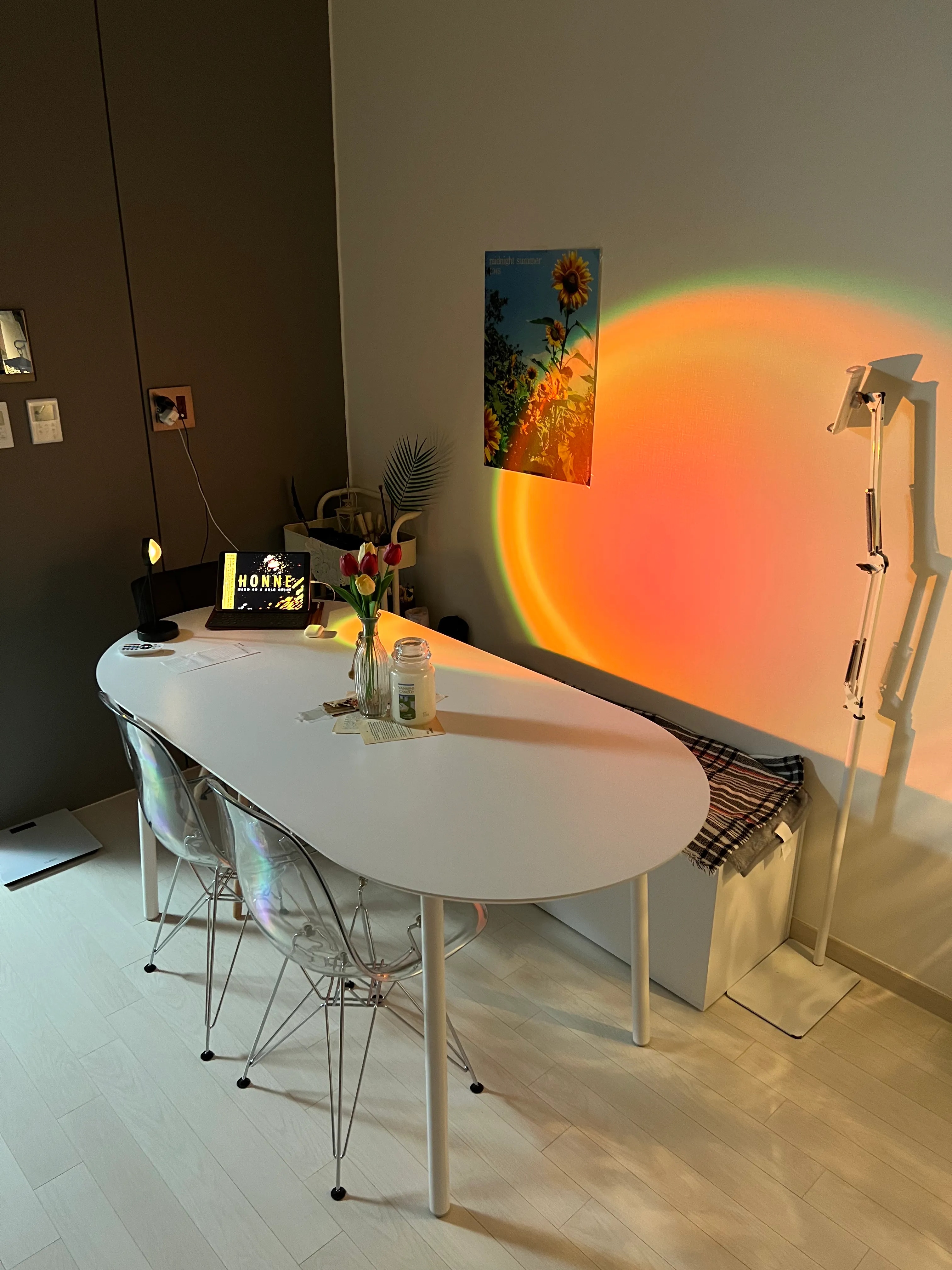 Eiffel Base Molded Chair user photo
