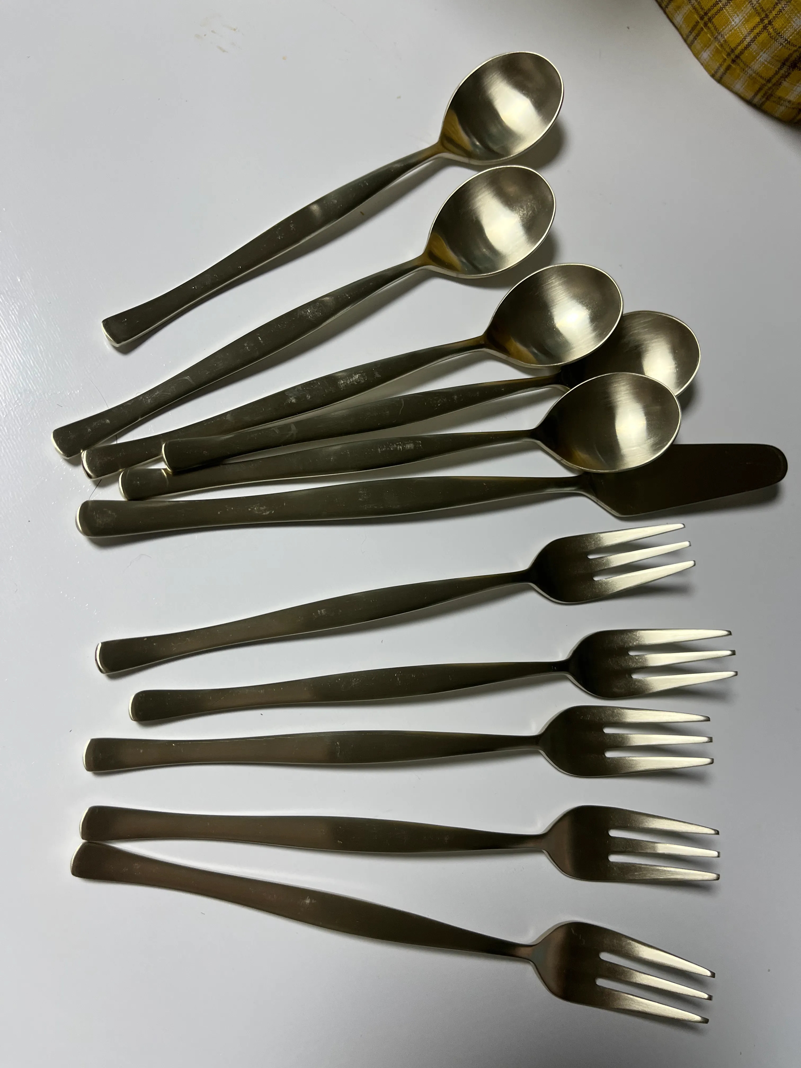 Satin Gold Dessert Cutlery 10-Piece Set user photo