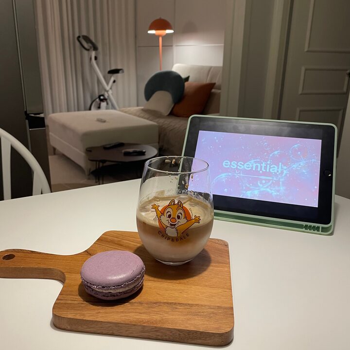 short form carousel card thumbnail