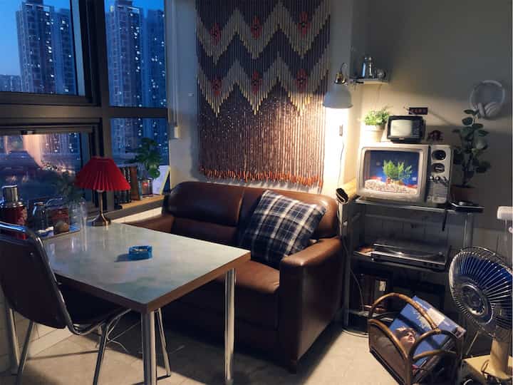 Tagged posts featuring Chester Vintage 2-Seater Sofa 2