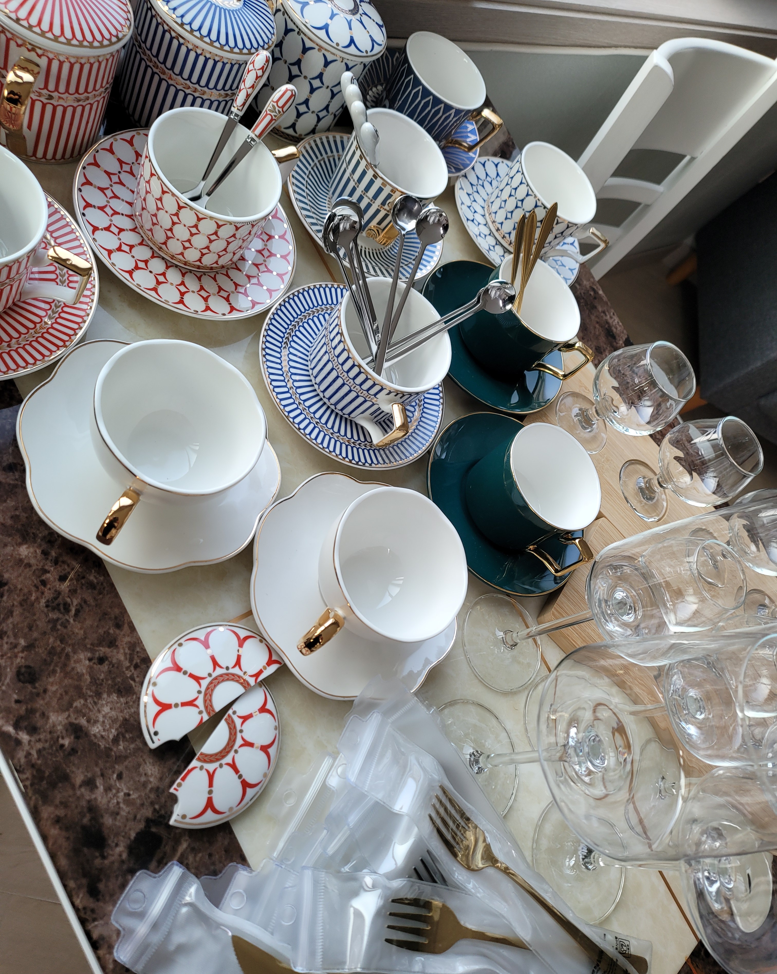 The Gold Lotus White Coffee Cup Set user photo