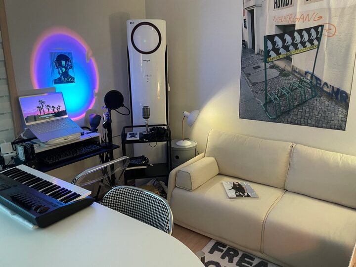 short form carousel card thumbnail