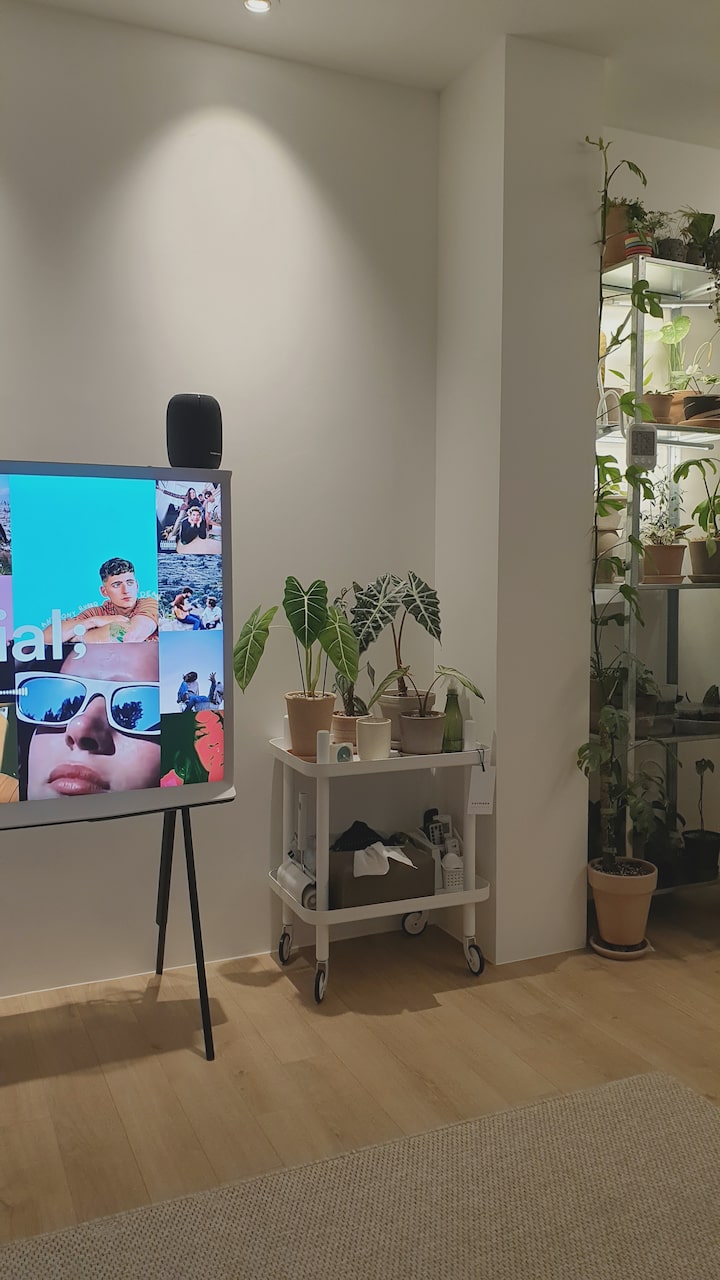 short form carousel card thumbnail