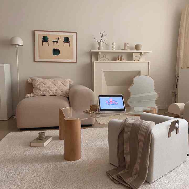 #제품협찬 

お祝いよく過ごしましたか？私は2日後、週末だと思うからなのか、まだ日常に戻っていないんですよ😂

長かった今回の連休に子育てでバーンアウトされないようにしてくれたiPad。最近、ユリの映像視聴を手伝ってくれています。

10.9インチのゆったりとした画面なのに、Liquid Retinaディスプレイでとても甘いキッズ映像の色味がより鮮明に見えるようです。 

iPadがあるので、リーディングゲートを見せるのも楽になったうえ、軽くて外出する時も気軽に持ち歩いて行けます。この頃なら子育て必須テムで見てもいいと思います😊