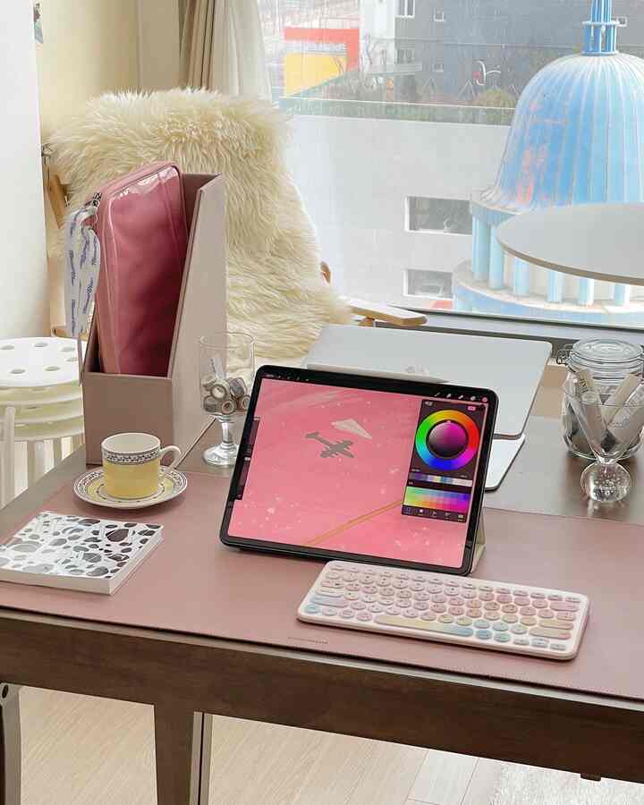 
#製品協賛

サブユニットに良いiPad Pro
雑草が多い日にiPadで死亡した日！
個人的なことで雑多な考えが多かった日に心が快適になる絵を一人で描いてみました！頭の中が片付けられる感じだといいですよ！

Apple Pencilを使えばピクセル単位の精密さで文を書いて、絵を描き、メモを書くことができますよ！

