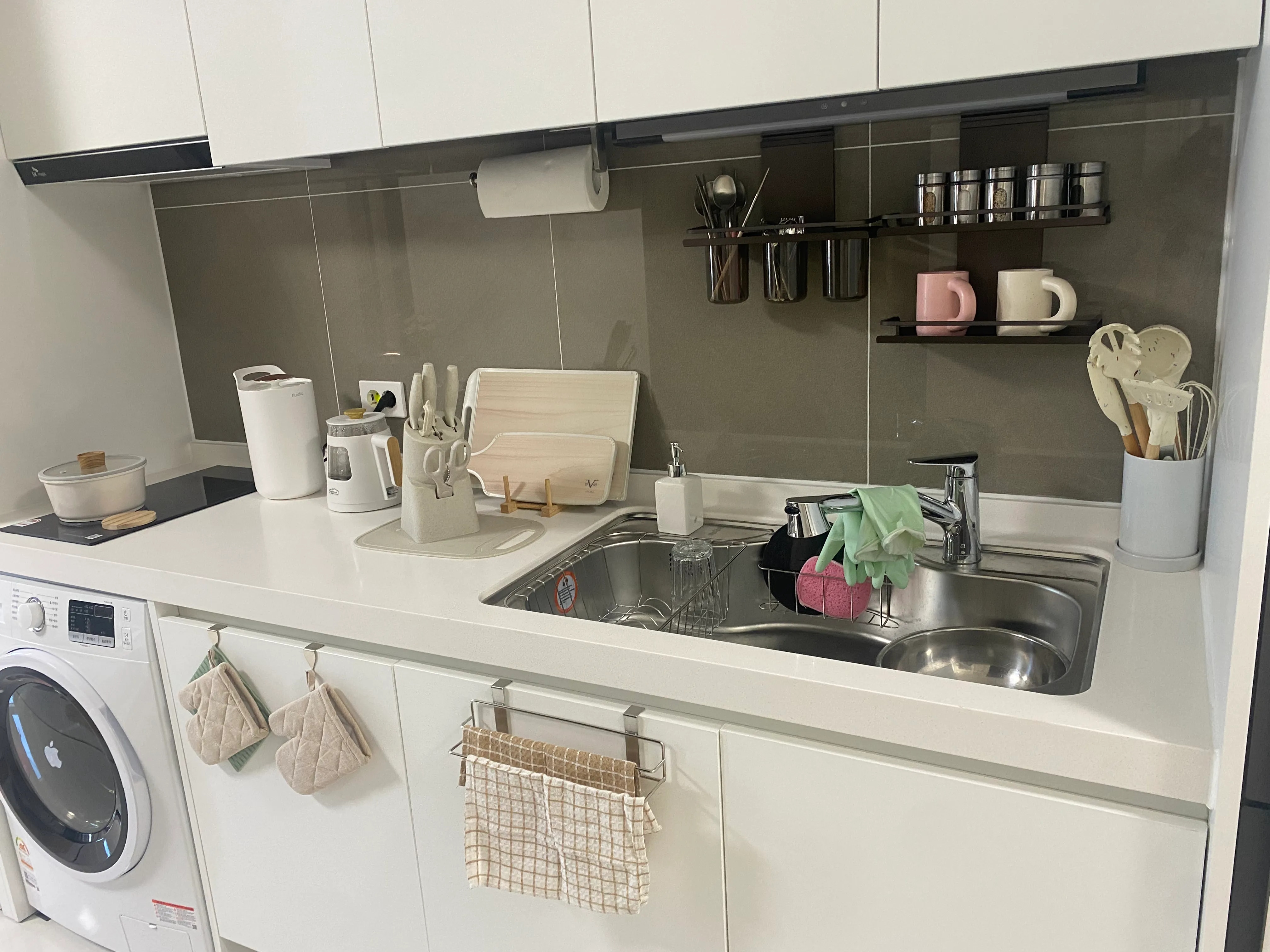 Seoul Minimalist Matte Spoon & Chopstick Set for 4 (8-Piece) user photo