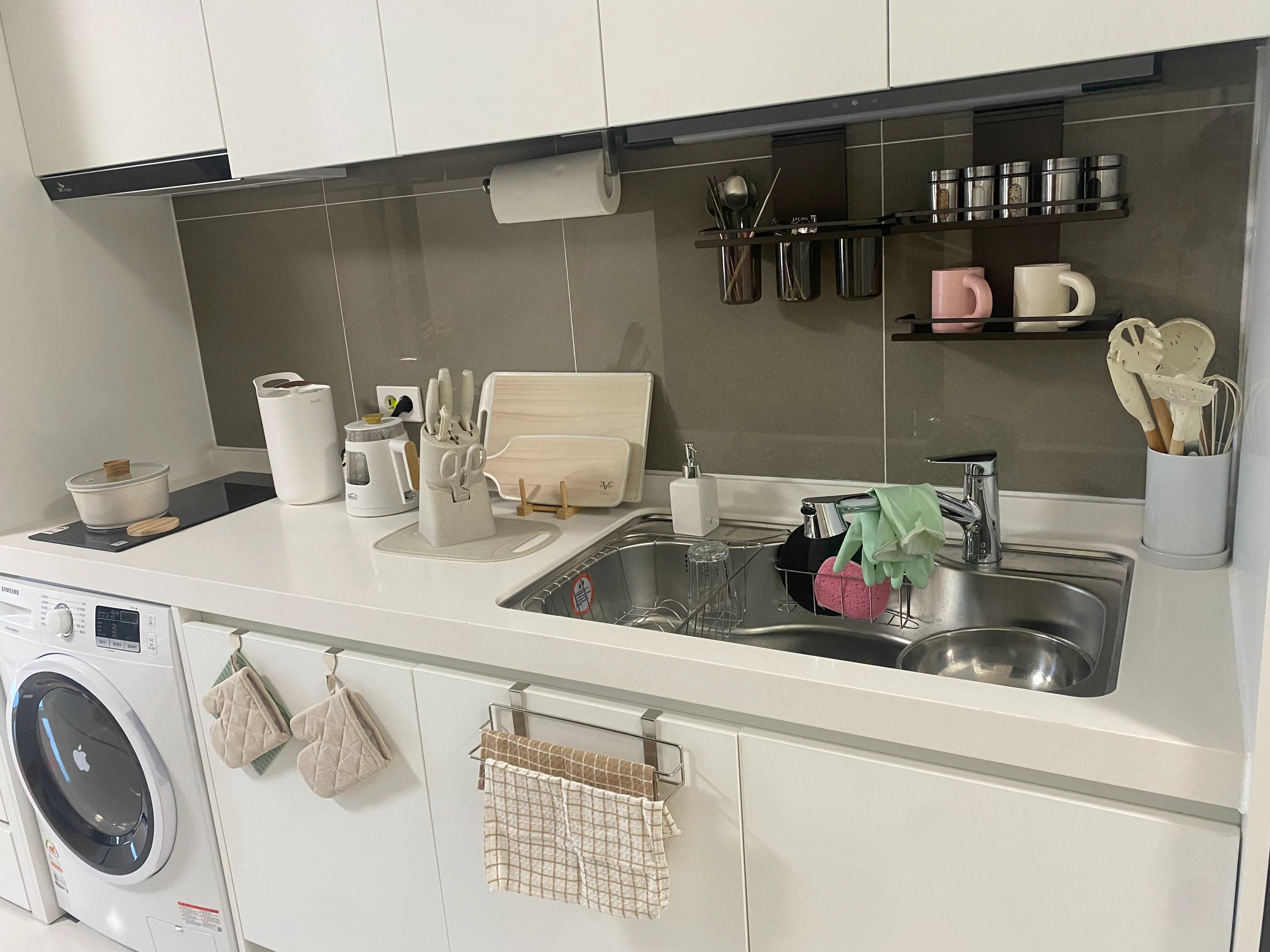 Seoul Minimalist Matte Spoon & Chopstick Set for 4 (8-Piece) user photo