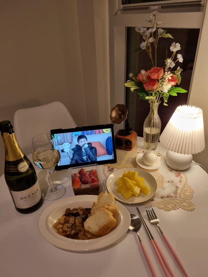 short form carousel card thumbnail