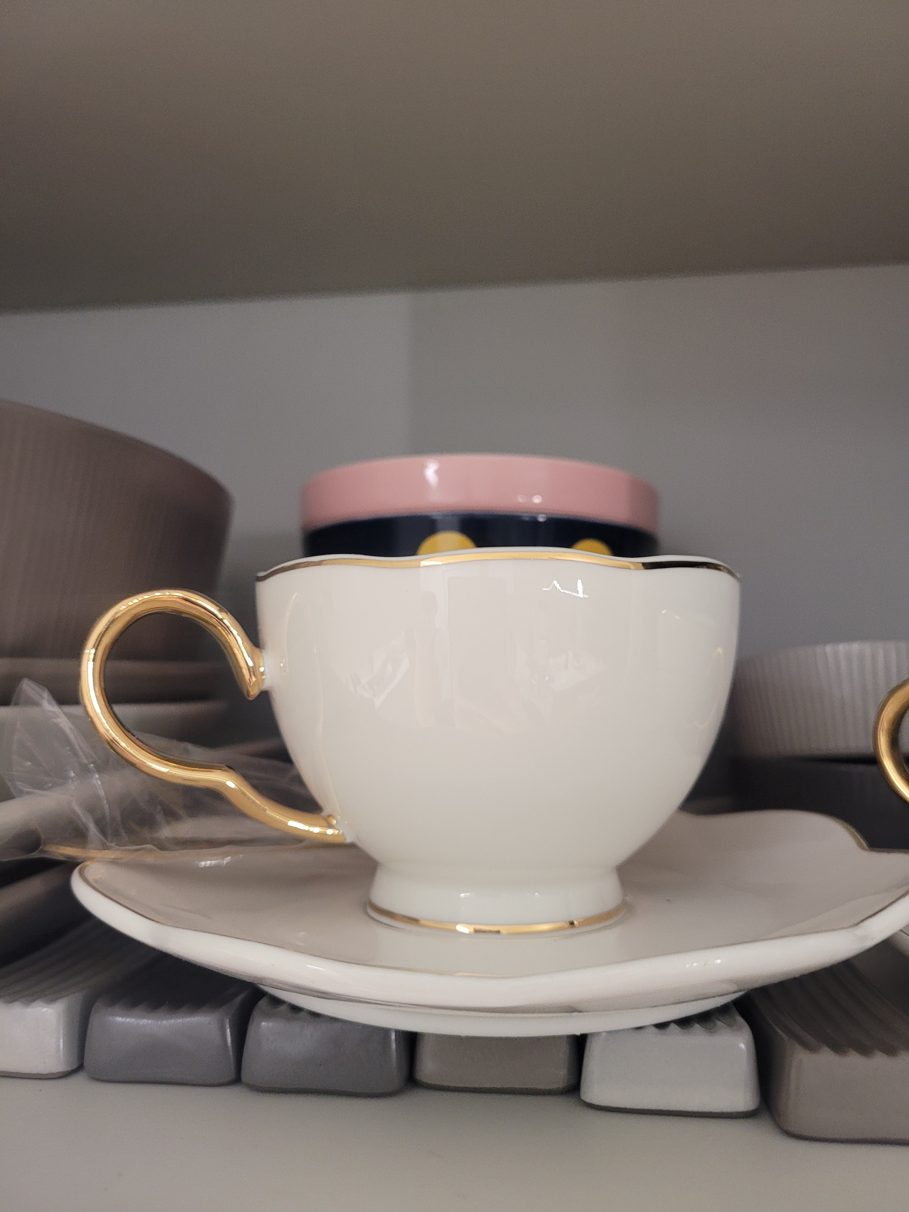 The Gold Lotus White Coffee Cup Set user photo