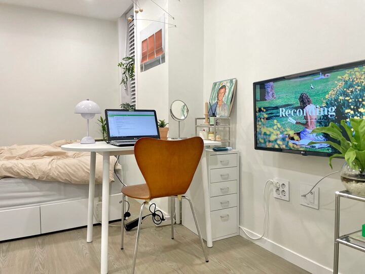 short form carousel card thumbnail