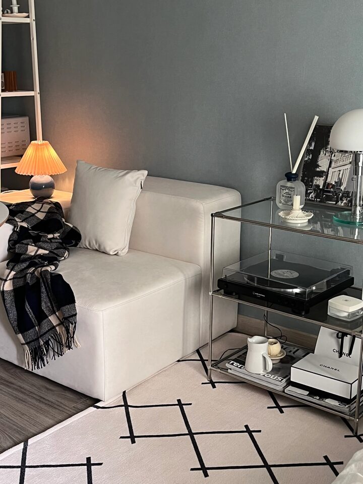 short form carousel card thumbnail