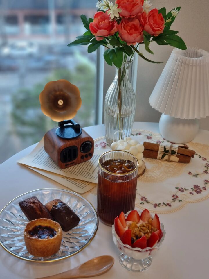 short form carousel card thumbnail