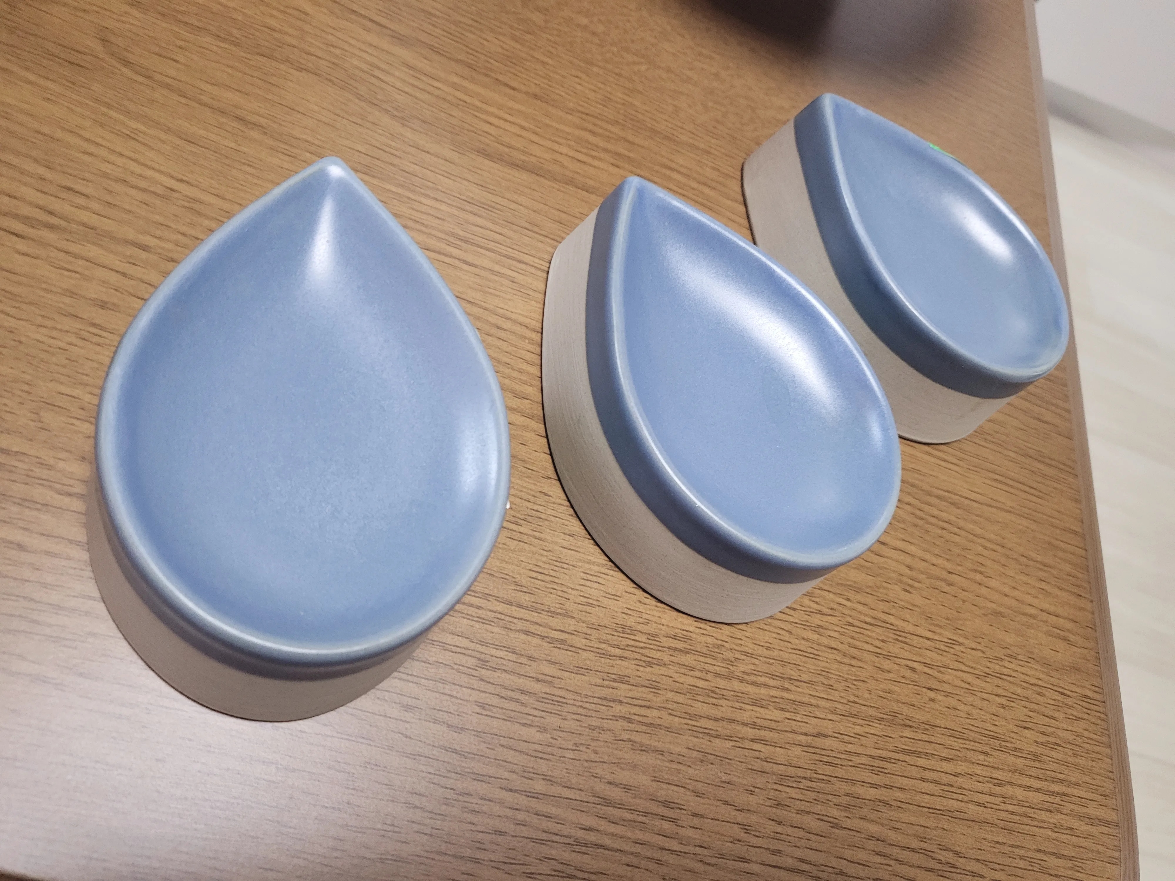 Droplet Pedestal Side Dish Plate user photo