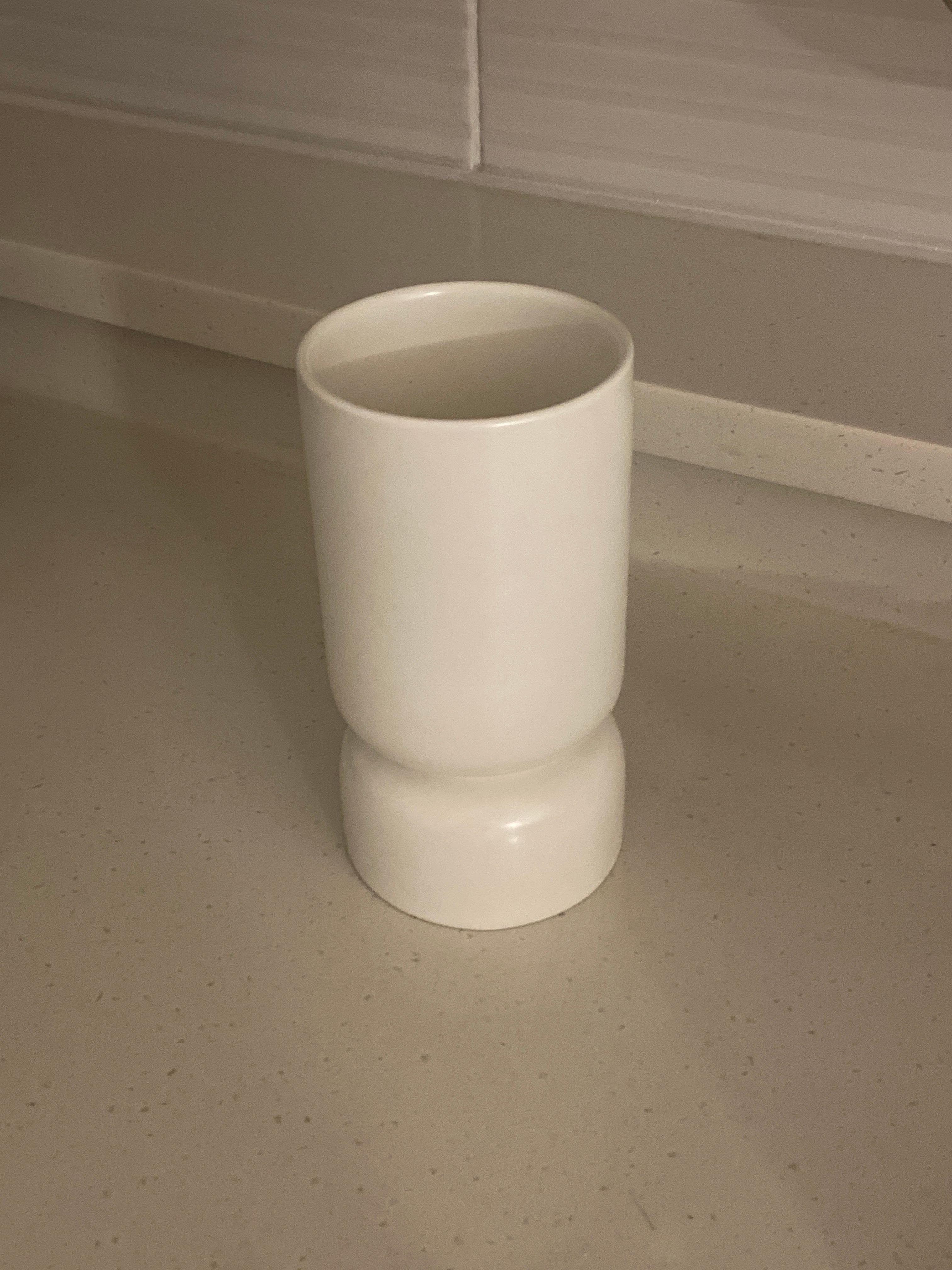 Ceramic Pedestal Mug – Sculptural Decor Piece user photo