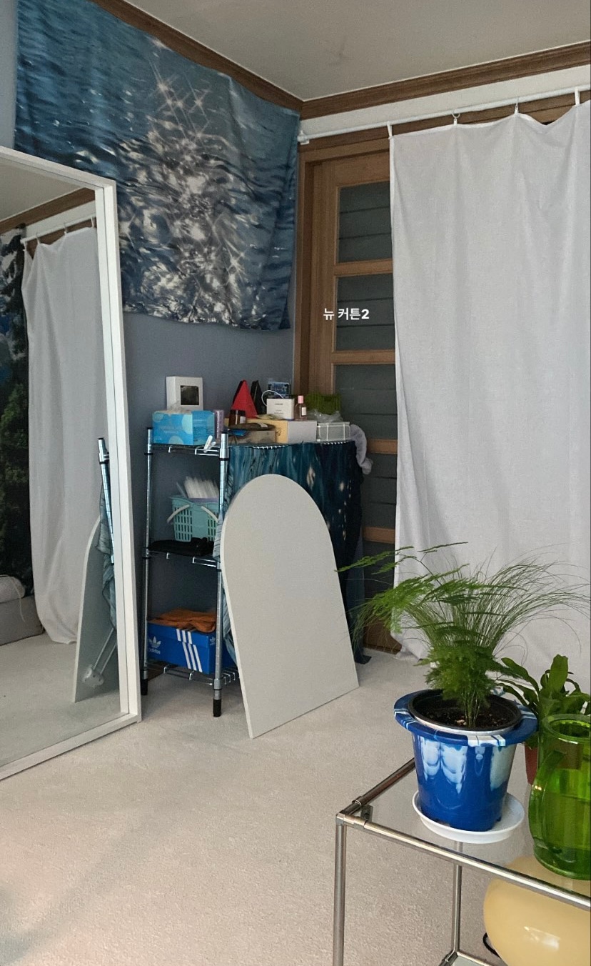 Soft Edge Folding Low Table user photo