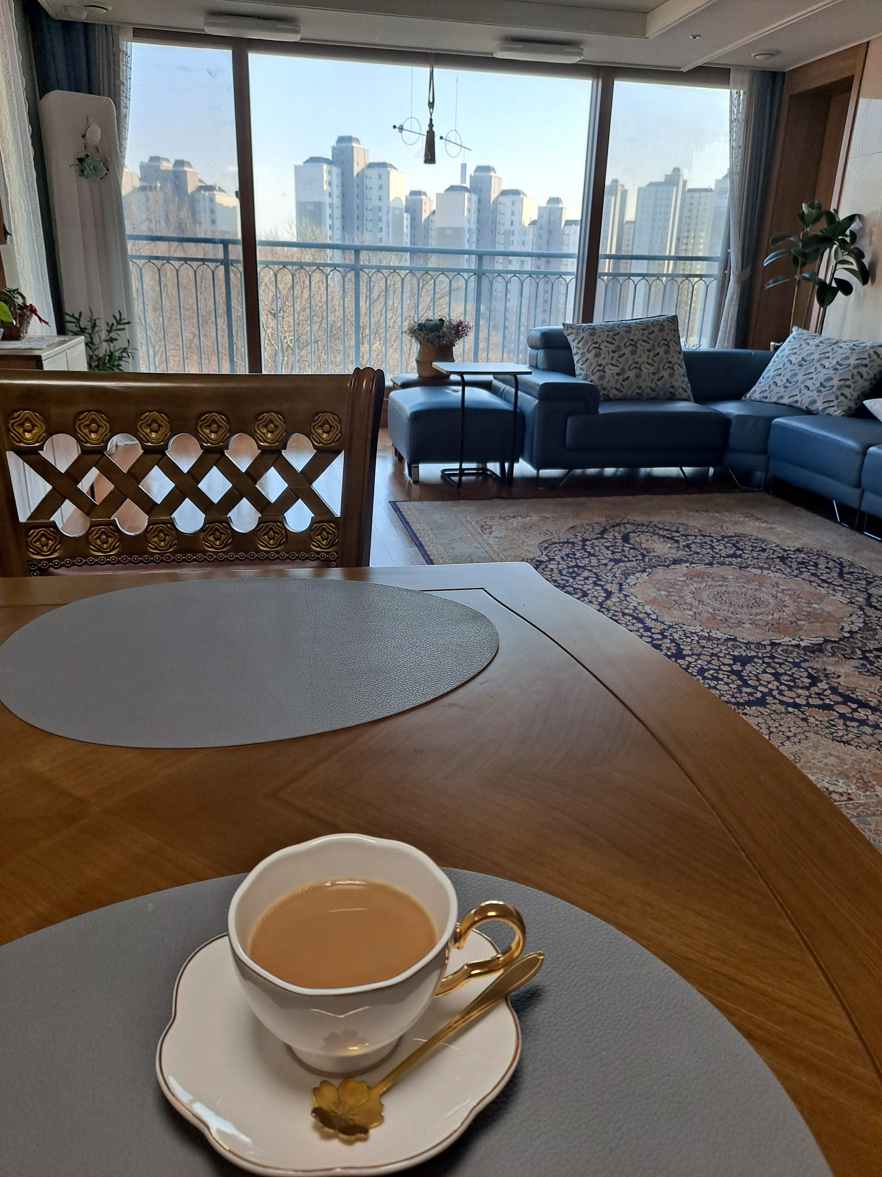The Gold Lotus White Coffee Cup Set user photo