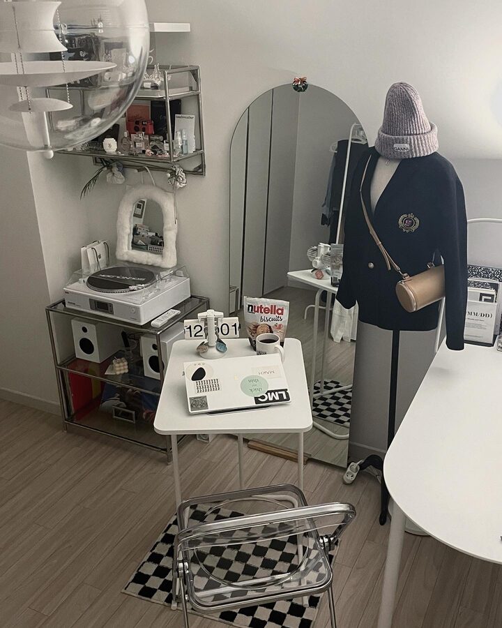 short form carousel card thumbnail