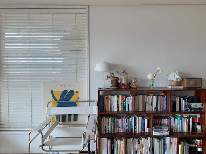 R テーブルライト スチール［2色］を使ったコーディネート 2