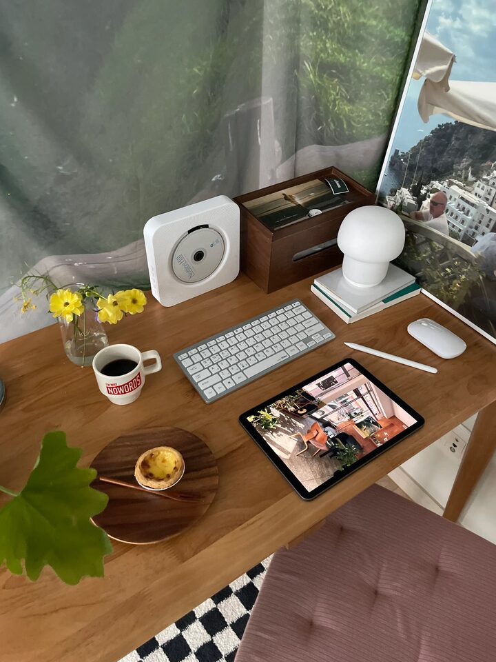 short form carousel card thumbnail