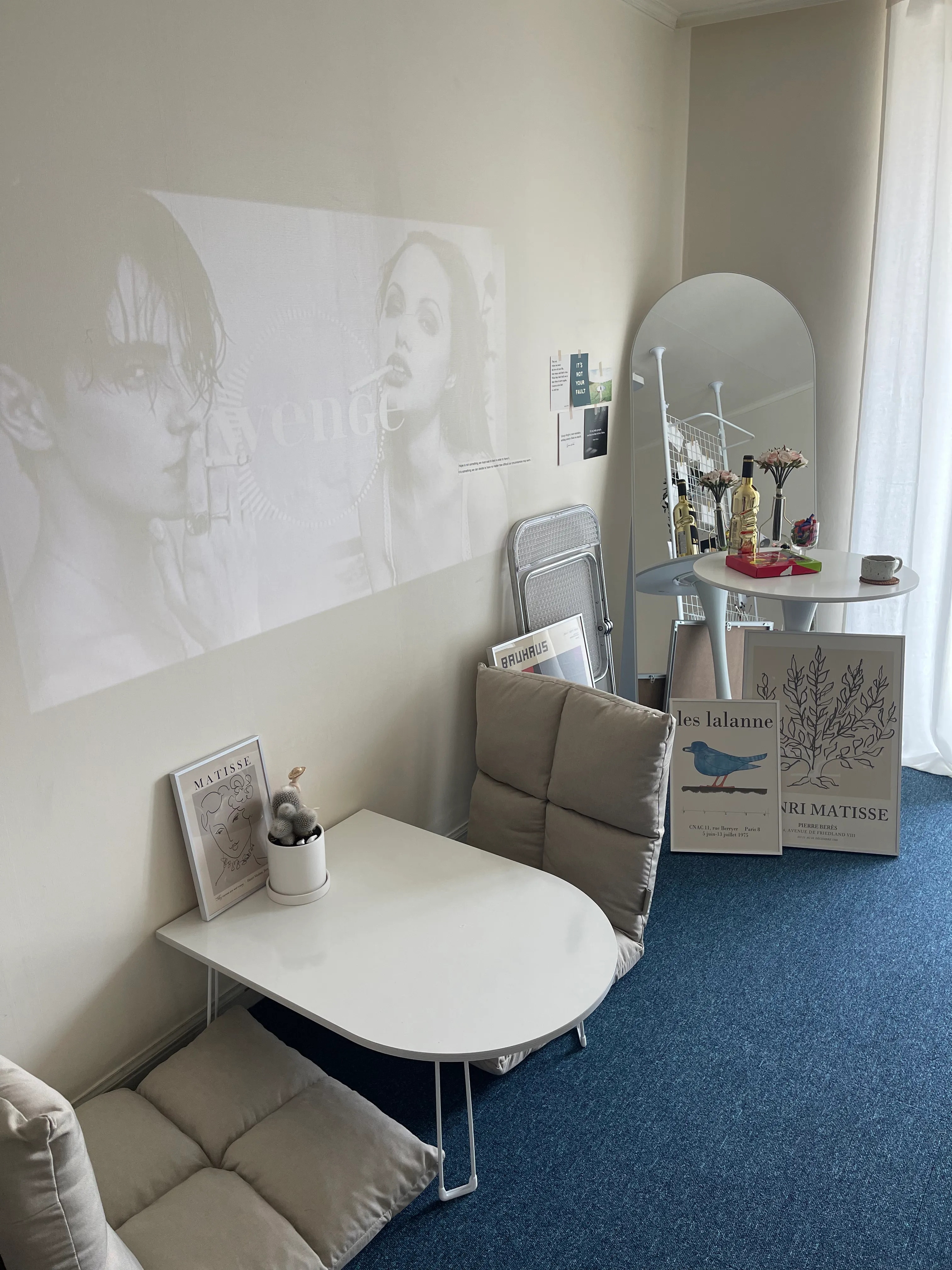 Soft Edge Folding Low Table user photo