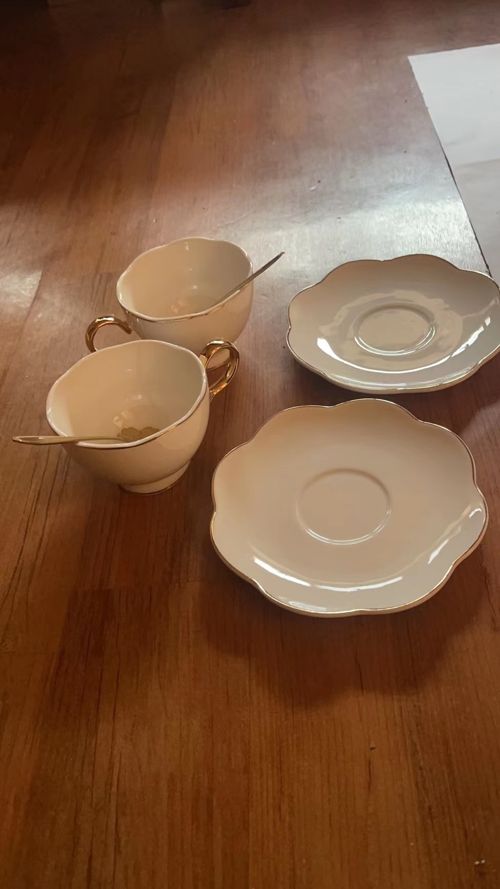 The Gold Lotus White Coffee Cup Set user photo