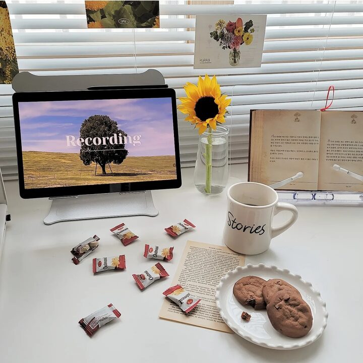 short form carousel card thumbnail