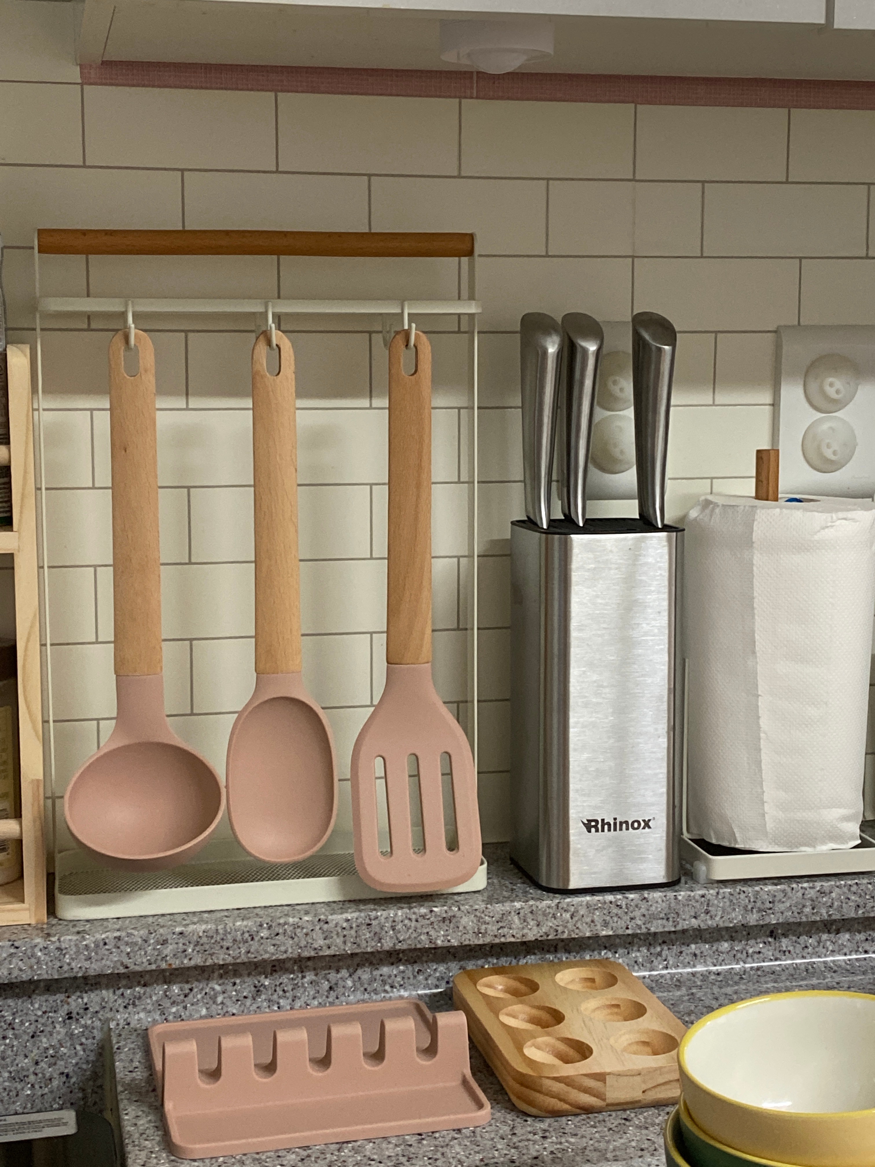 Neo Woody Pink Kitchen Utensil Set (4-Piece) user photo