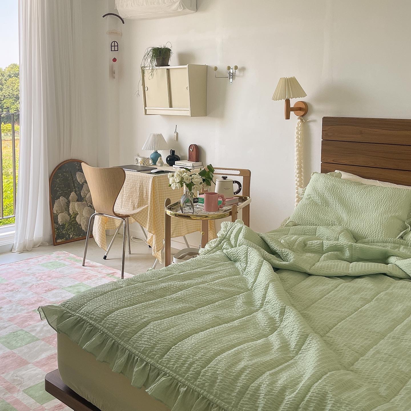 Pop Frill Seersucker Summer Comforter & Pillowcase Set user photo