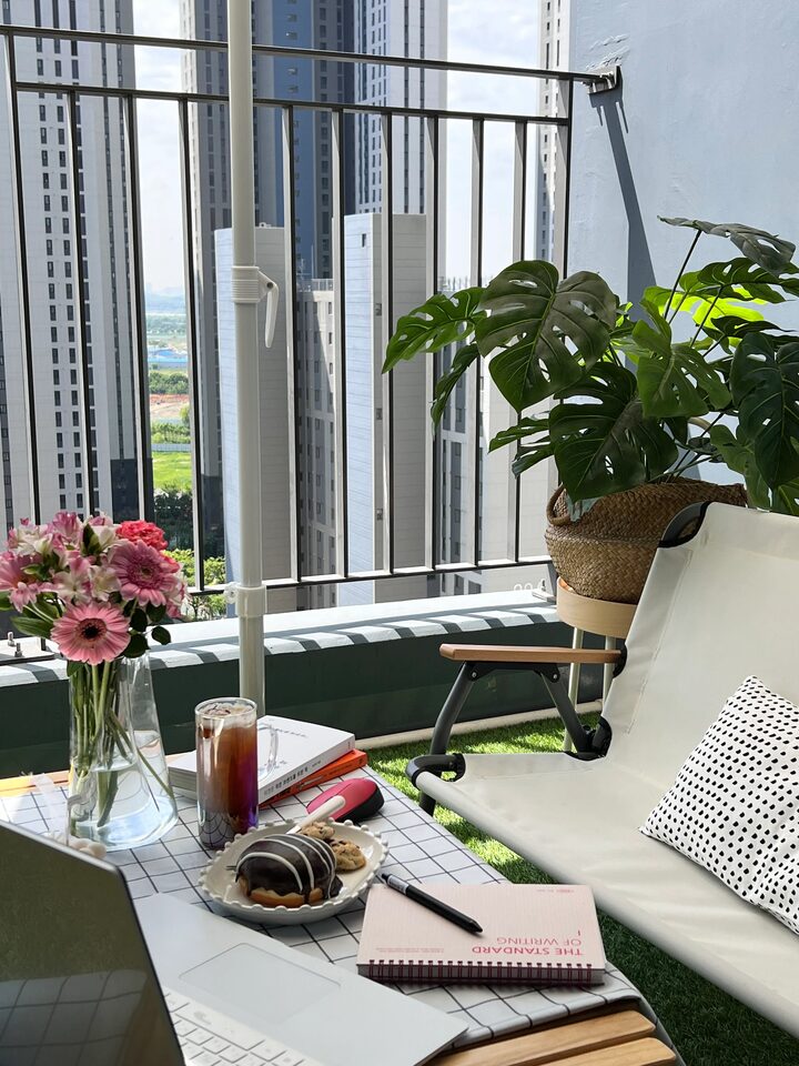 short form carousel card thumbnail